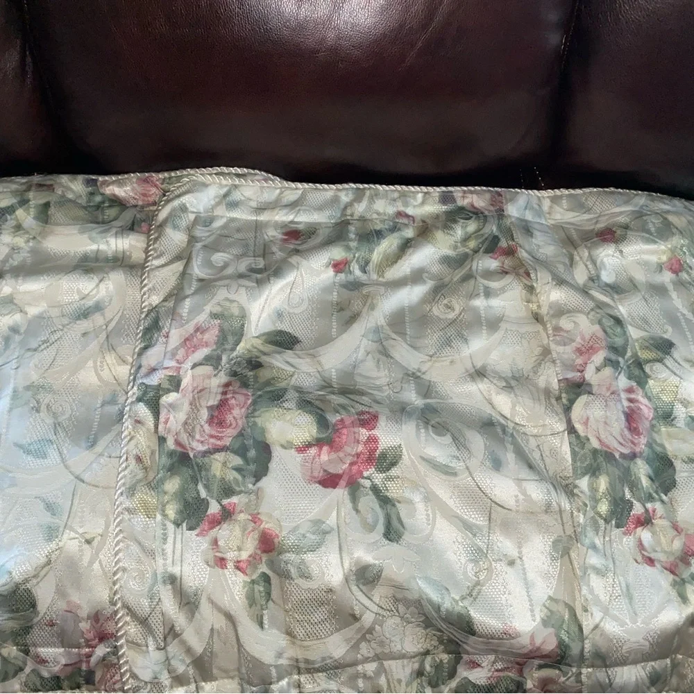 2 Burlington Home Rose Floral Damask King Size Shabby Chic Cottage Pillow Shams